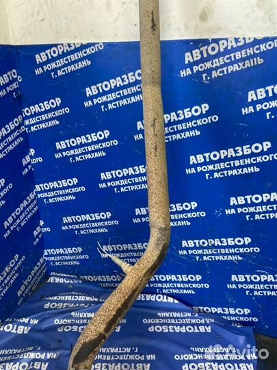 Передняя часть глушителя. Plymouth Voyager минивен