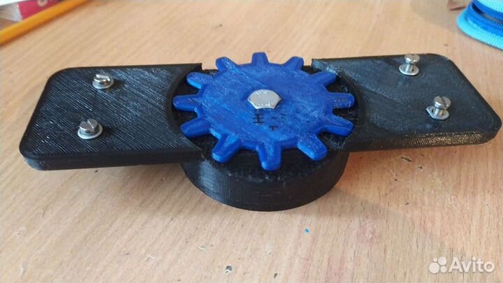 Поворотное крепление для эхолота