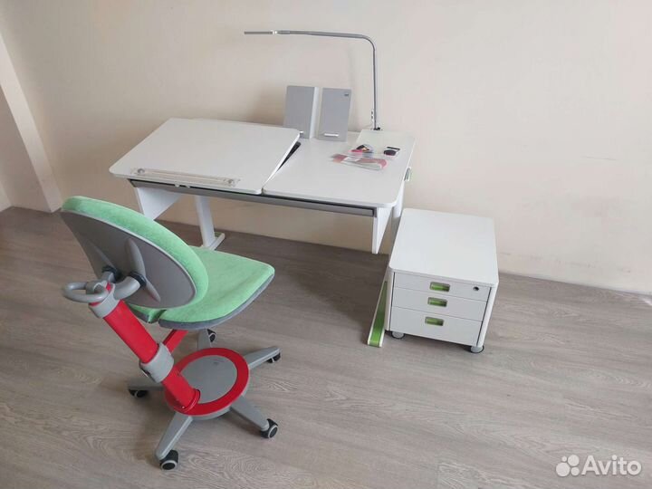 Письменный стол moll