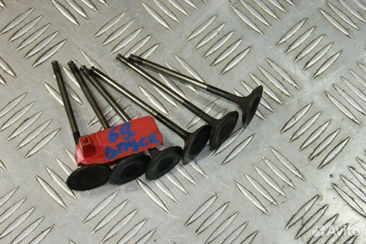 Клапан впускной Honda CBR900RR Fireblade SC28