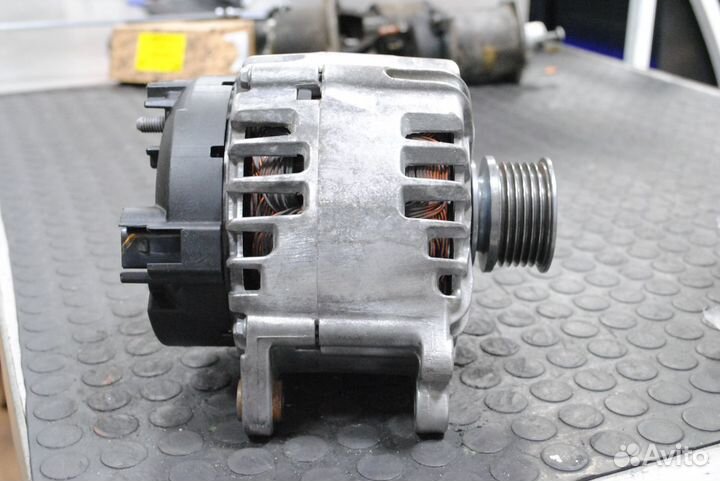 Генератор VW Transporter T6 2.0 TDi б/у 180А