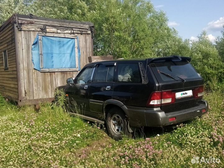 SsangYong Musso 2.3 AT, 2002, битый, 150 000 км