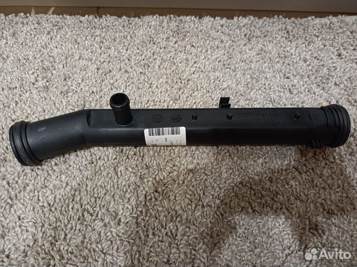 Трубка системы охлаждения новая VAG skoda оригинал