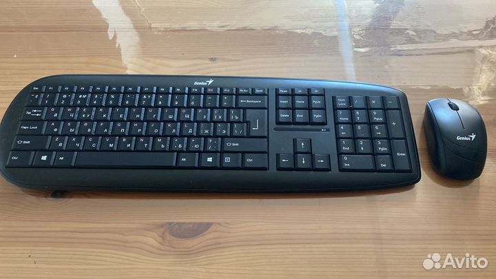 Беспроводная клавиатура и мышь Genius