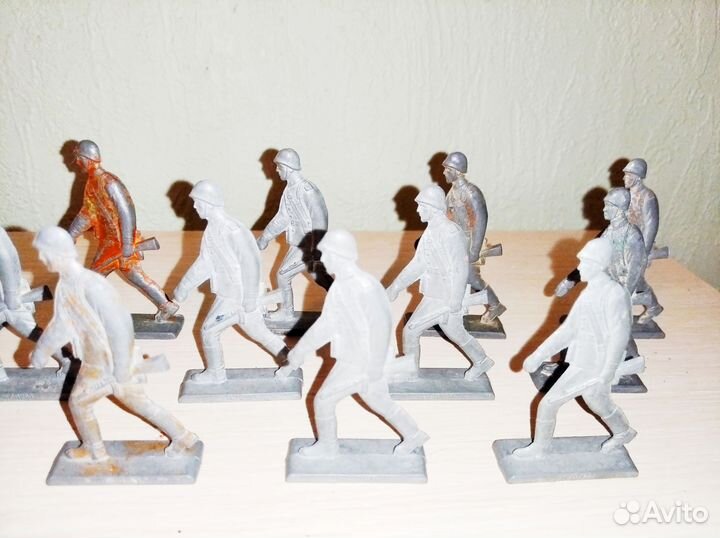 Солдатики оловянные пехота пехотинец 1970-1990 год