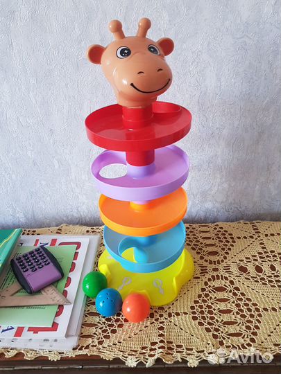 Пирамидка для малышей Горка с шариками серпантин
