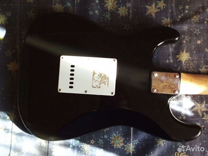 Электрогитара Denn Stratocaster