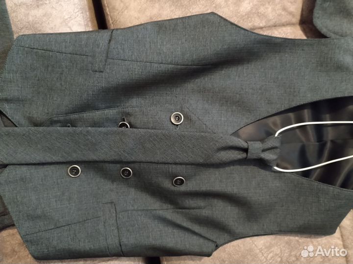 Школьная форма для мальчика серая