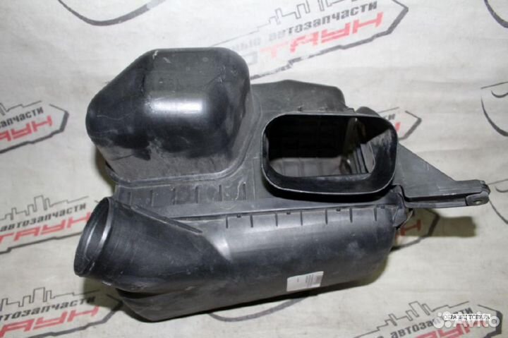 Корпус воздушного фильтра toyota chaser cresta mar