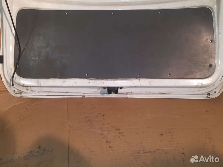 Задняя дверь nissan AD Y12