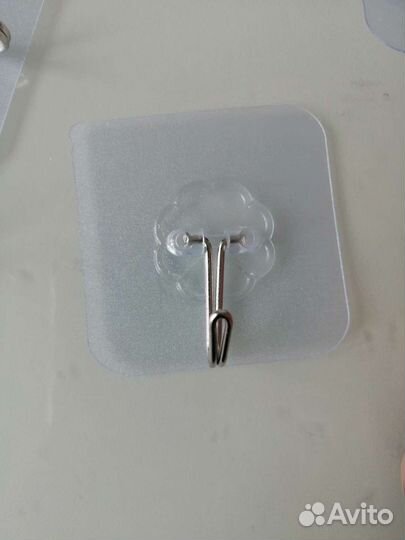 Крючки самоклеющиеся