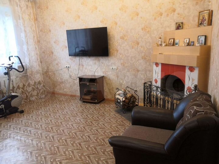 Дом 180 м² на участке 5 сот.