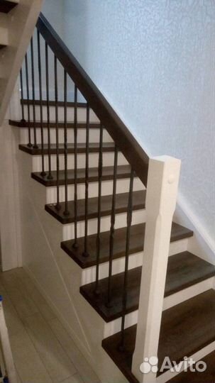 Лестница на второй этаж в дом