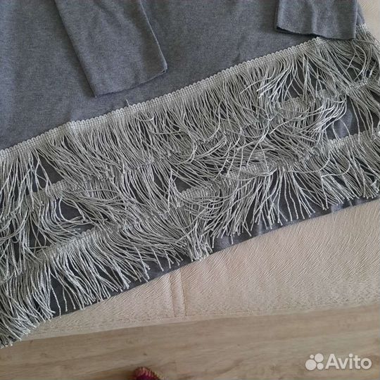 Платье для девочки новое