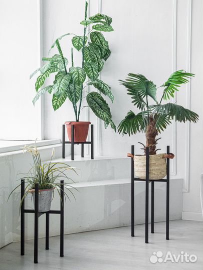 Напольный держатель под цветы