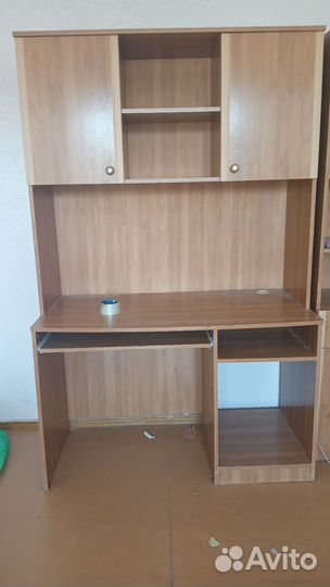 Компьютерный стол