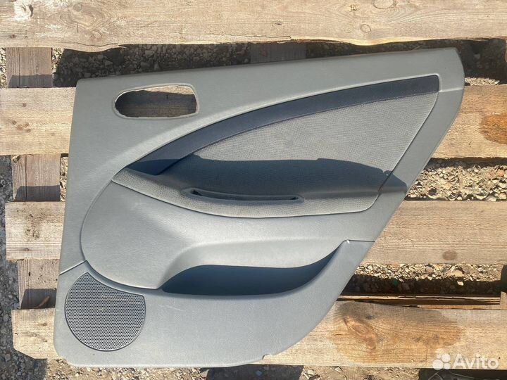 Обшивка двери задняя правая Chevrolet Lacetti