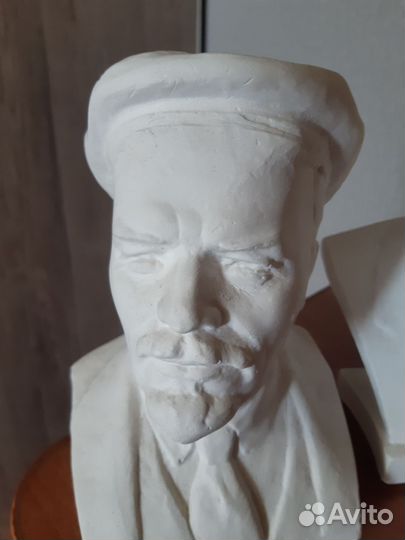 Бюст ленина