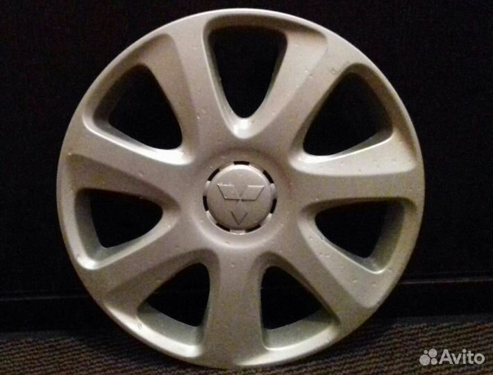 Колпаки (комплект) Mitsubishi в хорошем состоянии