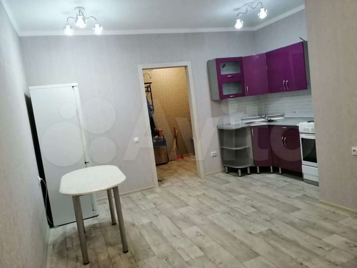 2-к. квартира, 40 м², 2/9 эт.