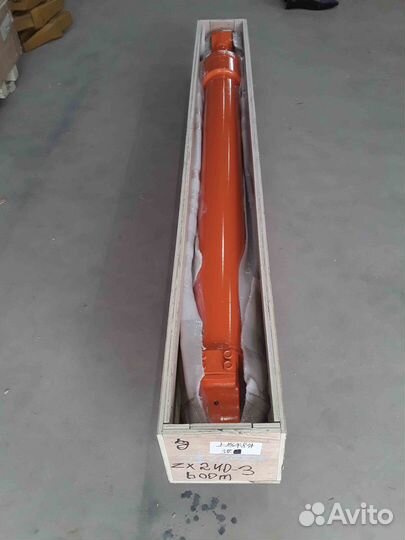 Гидроцилиндр стрелы 9187390 Hitachi ZX240-3