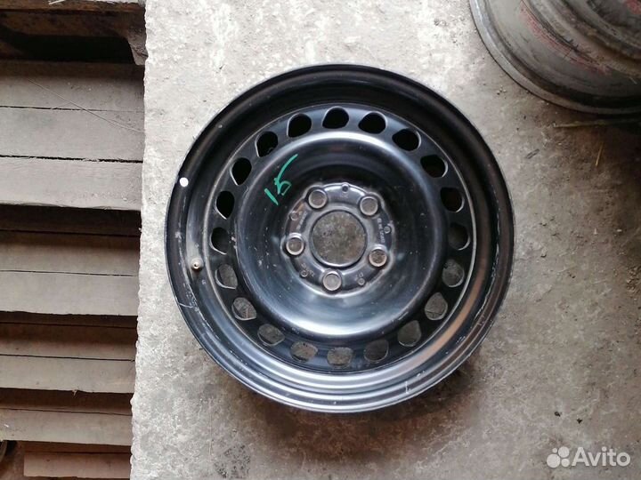 Диск новый R15 Mercedes 210