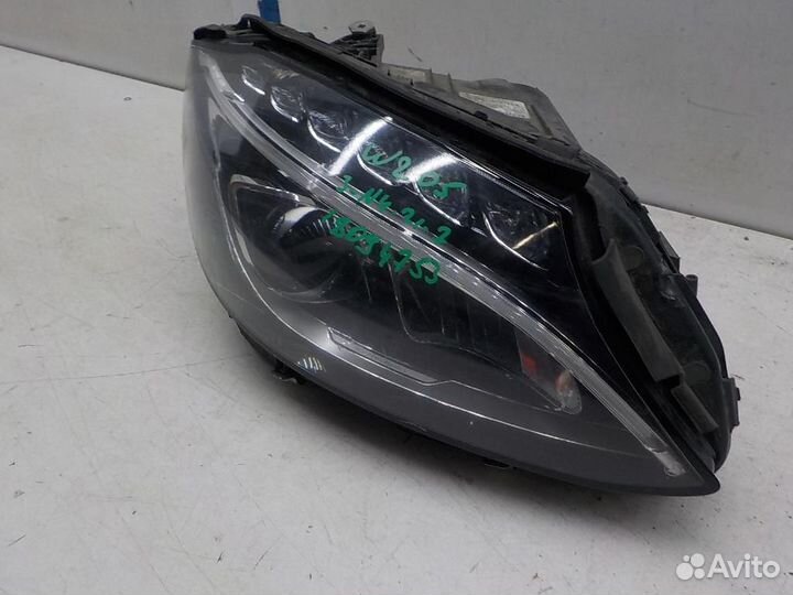 Фара правая Mercedes-Benz C-Class