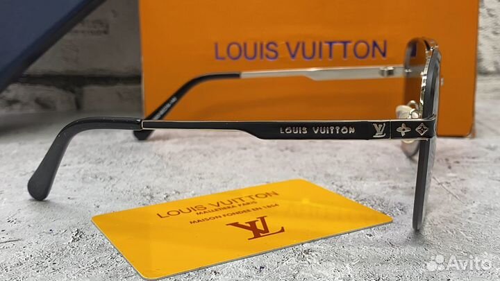 Солнцезащитные очки Louis vuitton