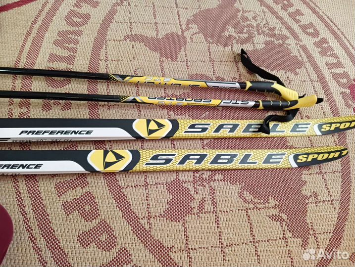 Беговые лыжи комплект