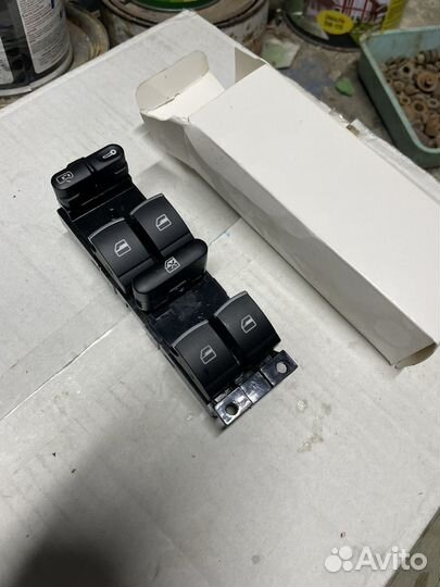 Блок управления стеклоподъемниками VW Golf MK 4