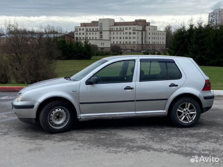 Volkswagen Golf 1.6 МТ, 2001, 293 000 км