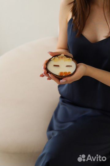 Ароматическая свеча в кокосе 80 мл