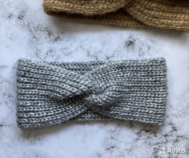 Повязка на голову вязаная