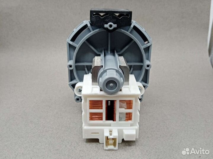 Насос посудомоечной машиныAriston Indesit Hotpoint