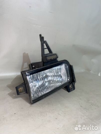 Toyota Land Cruiser 200 07- Туманка левая