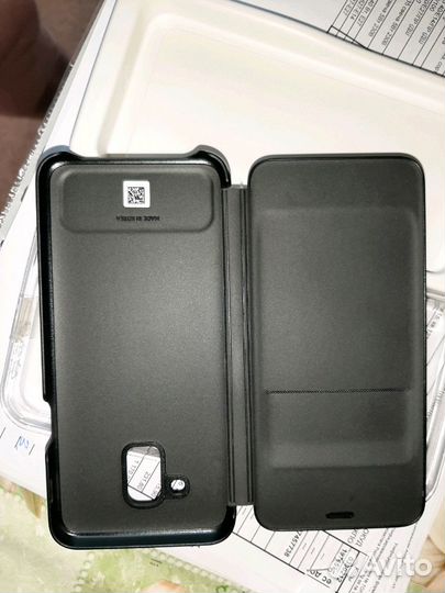 Продаю чехол-книжка на samsung Galaxy j6, оригинал