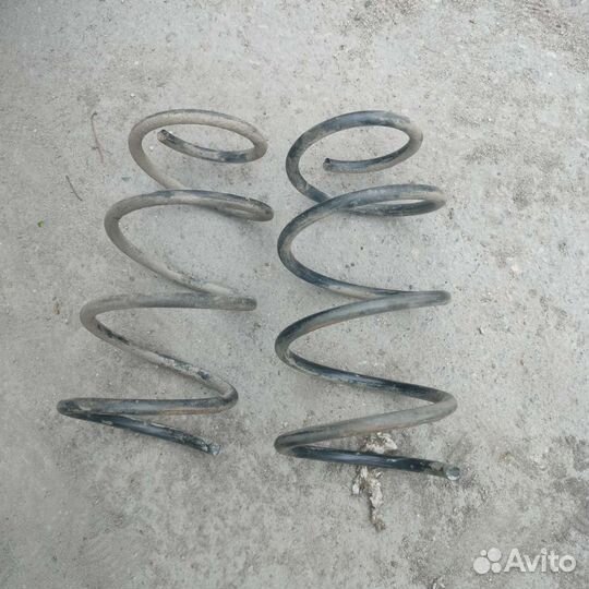 Пружины на Toyota avensis