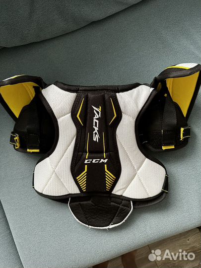 Нагрудник хоккейный ccm YT размер m