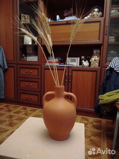 Глиняный кувшин для decor