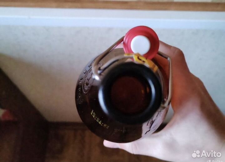 Бутылки бугельные