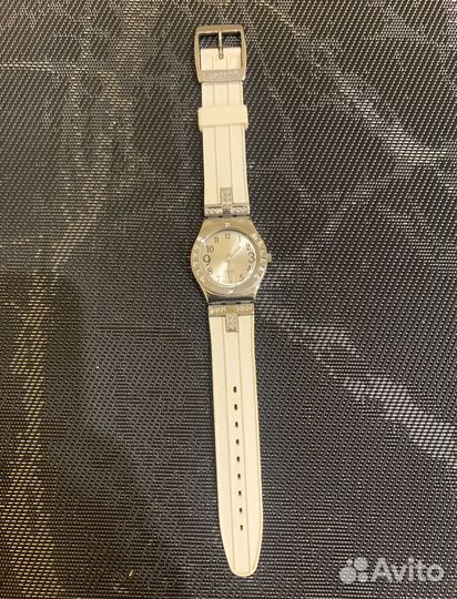 Женские наручные часы Swatch