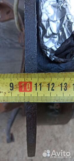 Тормозной диск с колодками в сборе