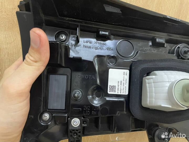 Фонарь задний правый Toyota RAV4 xa50