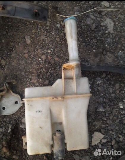 Бачок омывателя стекла Daewoo Leganza в сборе с мо