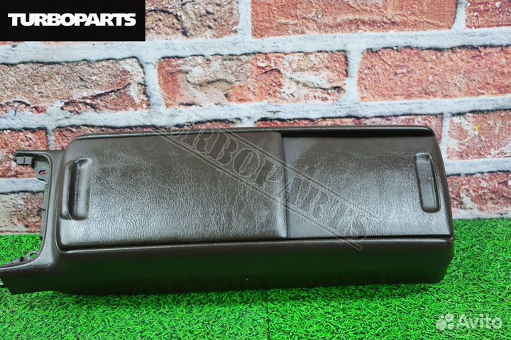 Подлокотник Toyota Mark 2 GX90 1GFE 1993