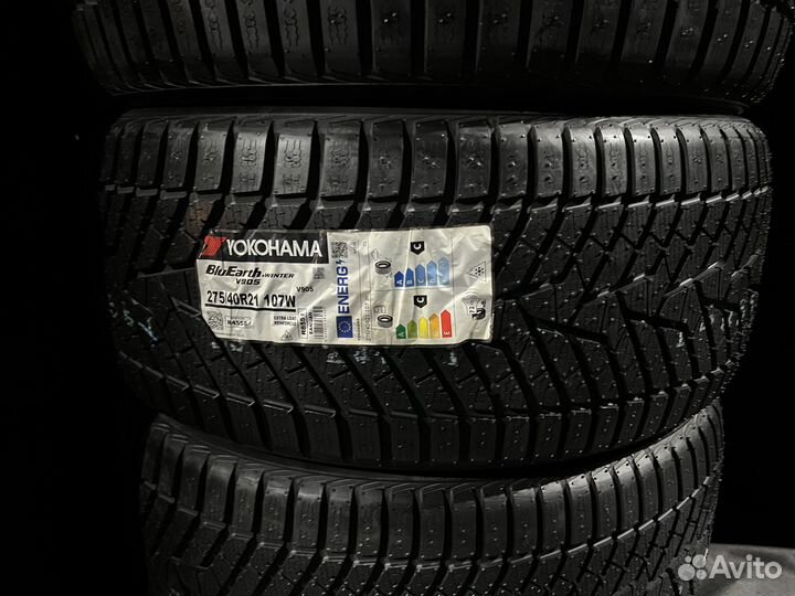 Yokohama BluEarth Winter V905 275/40 R21 и 315/35 R21 109W