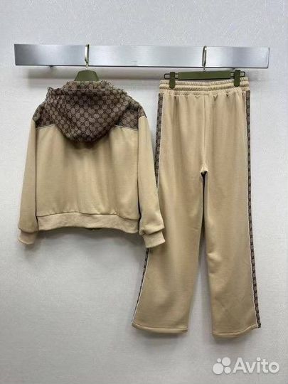 Спортивный костюм женский LV