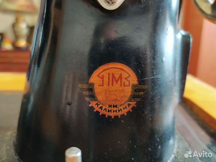 Швейная машинка ножная