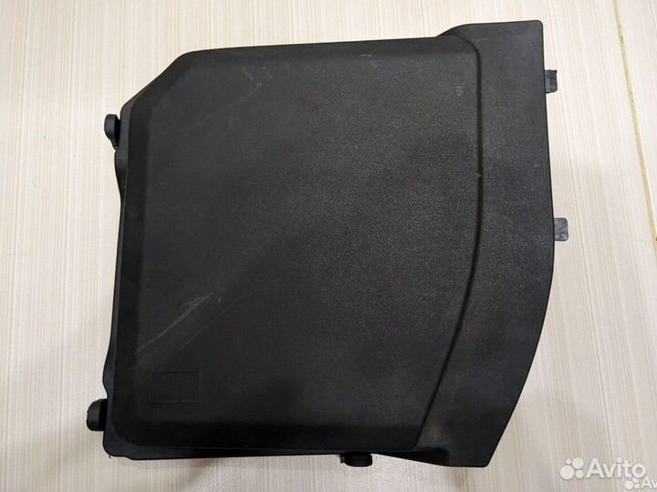 Крышка на аккумулятор
