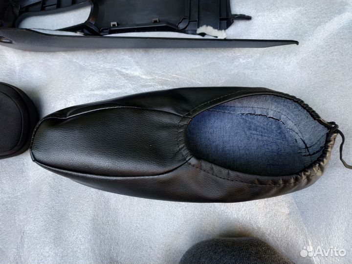 Штатный подлокотник лада Веста комплект
